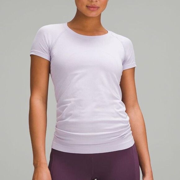 ✨Lululemon Swiftly Tech Short Sleeve Sz 8 Lavender Shirt 2.0✨ - Picture 1 of 9